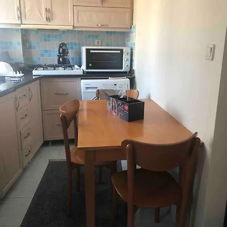 Uskudar Merkezinde Yere Kolay Ulasimi Olan Daire